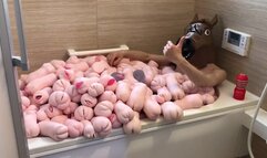 【個人撮影】総額100万円以上⁉︎ オナホール４００個で、オナホ風呂を作ってみた!  Japanese Amateur Squirt  masturbation sex  anal オナニストたけ