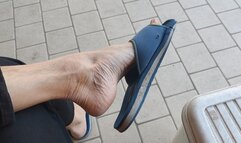 Dropping, dangling and shoeplay with worn out slippers (avi)