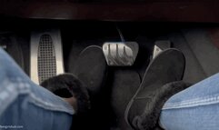 FUNGUS ITCHY FOOT IN UGG BOOTS WHILE DRIVING TO WORK - MOV HD