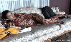 Cat in Heat: Calissa Bliss transforms into a naughty kitty masturbating and giving you joi (mob)
