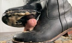 A Shoejob dream comes true - Tramplegirl crushing some food on his cock with riding boots and giving a severe Shoejob until he cums twice - double cum and masturbating to an orgasm - pussyview - Slave - 4k