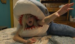 Land Shark: Scent of a Woman - Starring Phoenix