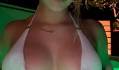 Breckie Hill Solo Titty Play In The Pool Video Leaked