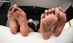 Two new Latina Mamis, foot virgins, soft soles - MOV