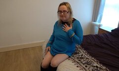 Naughty Star Trek Nurse Cosplay in knee boots playing with pussy