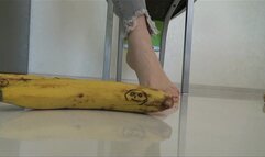 walking from end of the bananas