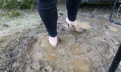 Heels, obstacle course and mud