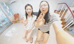 ANNA and XINXIN trample the dwarve 360VR6K
