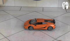 Rc-Car under Sneakers