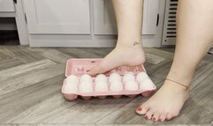 Latin feet - eggs cfush fetish barefoot
