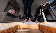 Italian girlfriend - giantess view bread crush fetish pov view barefoot size 11