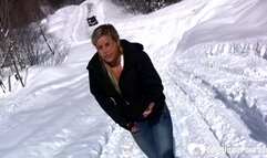 Hot stepmom shows tits and pees in snow