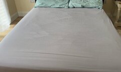 Girl pissing in the bed