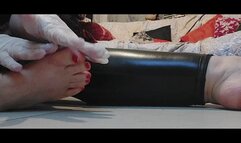 MY BEATIFUL BIG FEET 41 (US 10, UK 8) AND MY HANDS WITH LATEX GLOVES POV HD