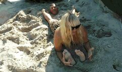 Tickling fun on the beach AVI (1280x720) FHD