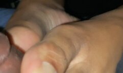 Late night Footjob from neighbor size 12