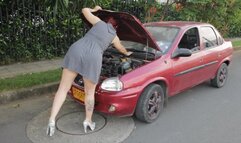 Speeding, cranking and pumping pedals with very high heels (4)