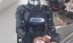 smoking whit latex bobbel hood