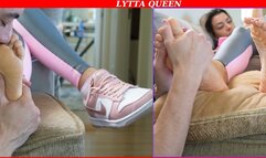 Lytta Queen - Backstage Real life foot massage and foot worship EP 3 - Behind the scenes foot slave foot massage - FOOT WORSHIP - TOE SUCK - FOOT MASSAGE - FOOT SLAVE - SOLES - FOOT FETISH - SWEATY FEET - SMELLY FEET - IGNORE -