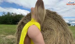 Beautiful bitch in a yellow dress began to suck dick and fuck in the hayloft