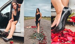 CRUSH Crushed 101 roses with high heels