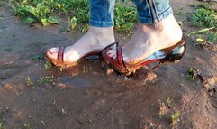 Top 10 min by Anastasia! Wet and muddy high heels, high heels bending on the field