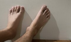 feet 143613643