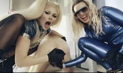 Double pegging and fisting with Goddess Slavena