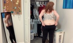 BBW Buttcrack Out While Putting Laundry Away