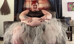 Massive Giantess Reenaye Starrstuffer Fattens You Up HD