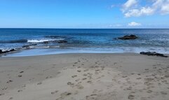 Accidentally Pee in yoga pants at the beach while doing exercises