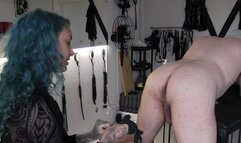 Mistress Lilli Bayle fingering and strap-on