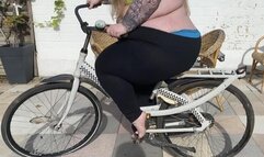 SSBBW Bicycle Fail