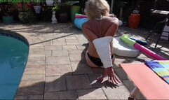 Hot horny blonde MILF get her first water bound orgasms (MP4 HD 6000kbps)