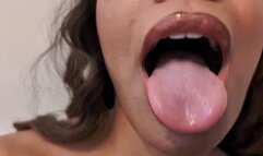 AMATEUR FACE LICKING | Jennifer