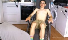 Cute College Twink Receives Passionate Foot Worship