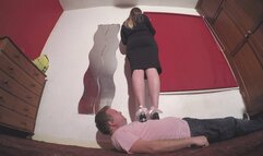 Smoking & Trampling FLOOR CAM (4K)