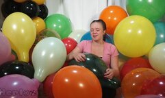 Aimee - Casual masspopping in a sea of balloons