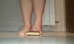 Tall BBW - 80 kg girl crush fetish snack and tomato chubby big size 12 barefeet short clip