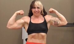 Eckobelle's Muscle and Strength Tryout Video (with Armwrestling, LIft and Carries, Scissorholds and more)