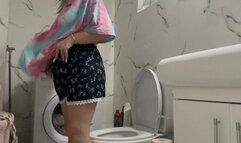 Toilet with HUGE FARTS in the morning