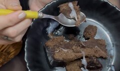 Fuck and cumshot on the cake and then as usual he eats it! Cum food