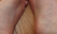 Nina Luck describes how she would tie and tickle you while showing off her beautiful small feetsies