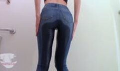 Harley Pees in her Blue Skinny Jeans