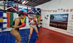 Blonde Bomber vs Melanie Mayhem - Sparring in the UK Boxing Ring