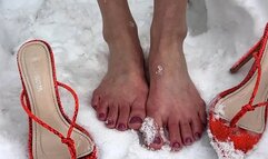 Barefoot on snow, high heels in snow, playing foot with snow, shoeplay on snow, shivering