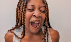 EBONY HIPPY YAWNS SENSUALLY | Ash