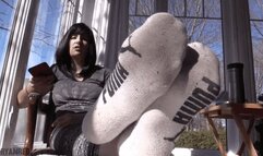 FRENCH Socks - JOI & Humiliation en chaussettes puantes (Clip francais, French speaking) - SD Version