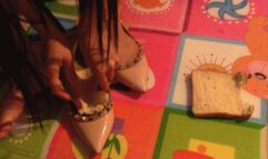 Goddess put the bread on the shoe