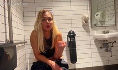 Happy Thanksgiving Toilet Slave: Blondblaster